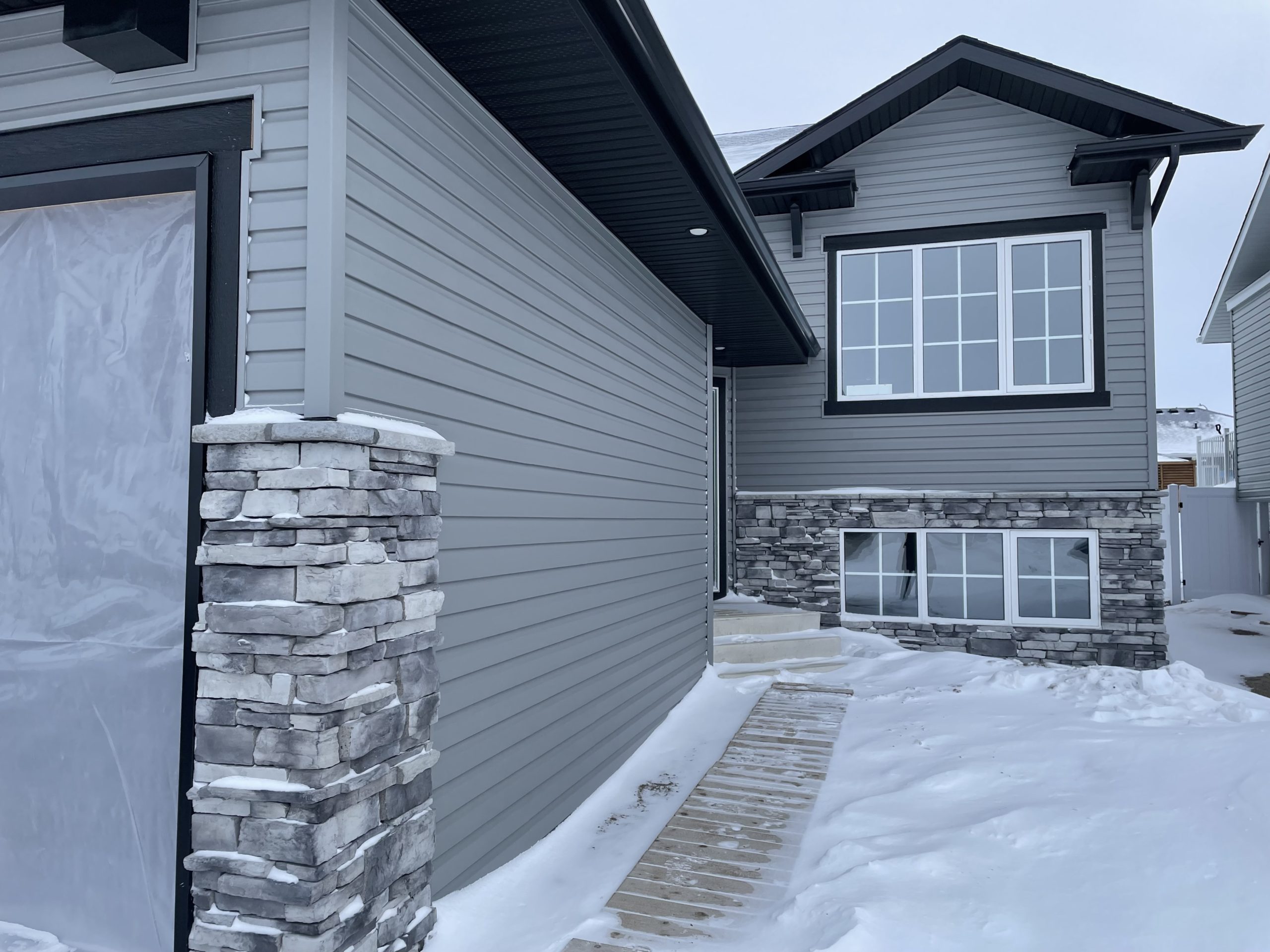 S2205 709 Sarazen Drive Warman Homes